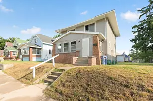 1043 Oakdale St SE, Grand Rapids, MI 49507 - Photo 1