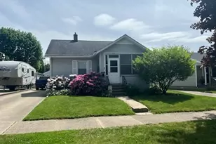 525 Sparks St, Jackson, MI 49202 - Photo 1