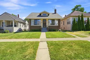 834 Lewis Ave, Saint Joseph, MI 49085 - Photo 1