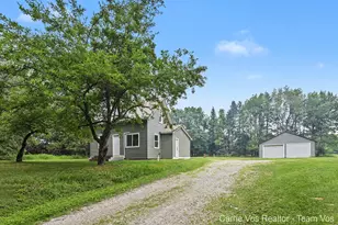 3251 E 46 Rd, Cadillac, MI 49601 - Photo 1