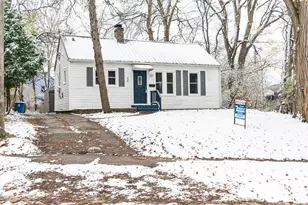 934 Pomeroy St, Kalamazoo, MI 49001 - Photo 1