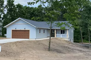 915 Apple Rdg Ct, Allegan, MI 49010 - Photo 1