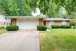 340 Worcester Dr NE, Grand Rapids, MI 49503 - Photo 1