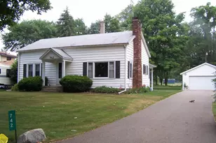 742 W G Ave, Kalamazoo, MI 49004 - Photo 1