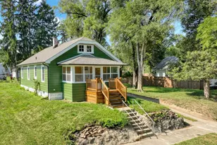 337 E Addison St, Jackson, MI 49203 - Photo 1