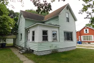 157 Harrison St, Manistee, MI 49660 - Photo 1
