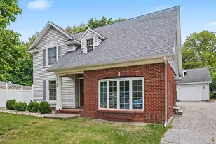 336 Paw Paw Ave, Watervliet, MI 49098 - Photo 1