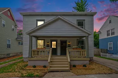 1021 Lincoln Avenue NW, Grand Rapids, MI 49504 - Photo 1