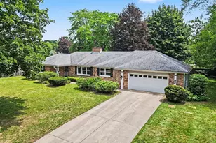 7611 Thrasher Ln, Kalamazoo, MI 49009 - Photo 1