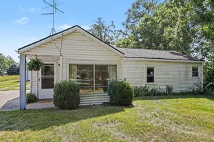 15 4th St, Plainwell, MI 49080 - Photo 1