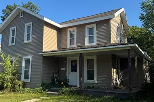 142 Lafayette St, Hudson, MI 49247 - Photo 1