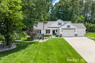 6262 Boulder Ridge Dr NE, Belmont, MI 49306 - Photo 1