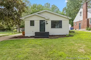 735 Maridell Ave NW, Grand Rapids, MI 49504 - Photo 1