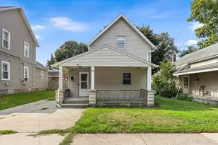 952 Park St SW, Grand Rapids, MI 49504 - Photo 1
