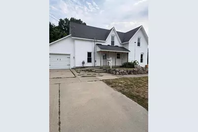 627 S Chestnut Street, Reed City, MI 49677 - Photo 1