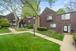 150 Carberry Hill Ct, Kalamazoo, MI 49006 - Photo 1