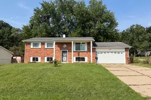897 N Washington Ave, Battle Creek, MI 49037 - Photo 1