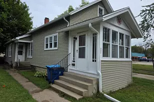 332 3rd St, Manistee, MI 49660 - Photo 1
