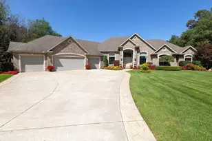 33117 Lake Forest Ct, Niles, MI 49120 - Photo 1