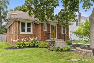 955 Northlawn St NE, Grand Rapids, MI 49505 - Photo 1
