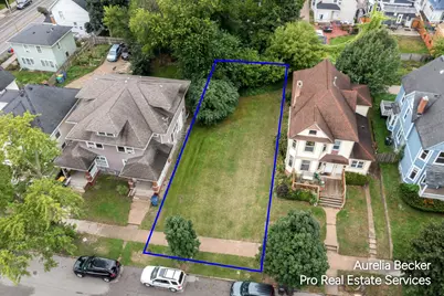 745 Paris Avenue SE, Grand Rapids, MI 49503 - Photo 1