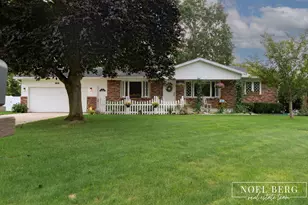 1216 Sycamore Dr, Jenison, MI 49428 - Photo 1