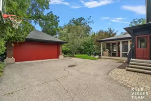 640 Cambridge Blvd SE, East Grand Rapids, MI 49506 - Photo 57
