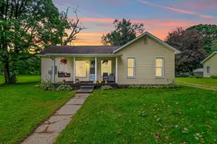119 Monroe St, North Adams, MI 49262 - Photo 1