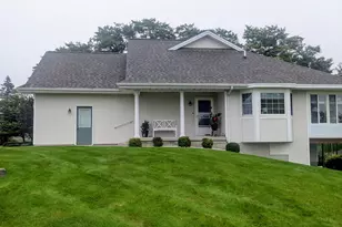 107 Lighthouse Way N, Manistee, MI 49660 - Photo 1