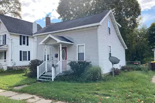 719 W Michigan Ave, Marshall, MI 49068 - Photo 1