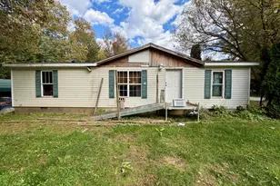 554 White Dr, Coldwater, MI 49036 - Photo 1