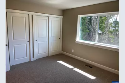 3730 Peter Ln NE, Salem, OR 97305 - Photo 11