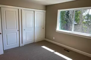 3730 Peter Ln NE, Salem, OR 97305 - Photo 11