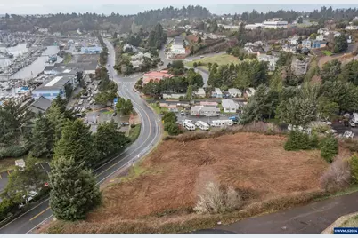 1005 SE Bay Bl, Newport, OR 97365 - Photo 27