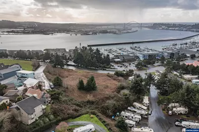 1005 SE Bay Bl, Newport, OR 97365 - Photo 25