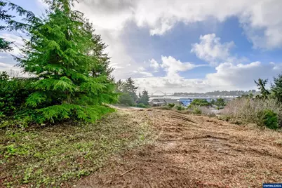 1005 SE Bay Bl, Newport, OR 97365 - Photo 23