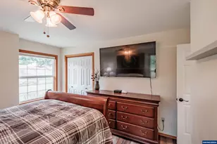 40166 Gates School Rd, Gates, OR 97346 - Photo 23