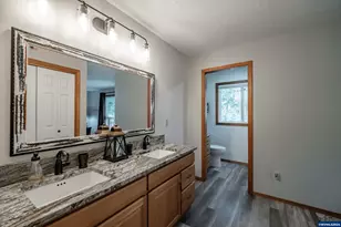 40166 Gates School Rd, Gates, OR 97346 - Photo 29