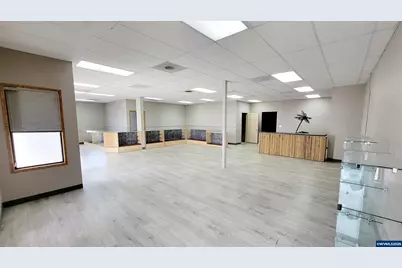 1310 12th St SE, Salem, OR 97306 - Photo 9