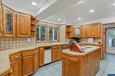 1112 Acacia Av, Garibaldi, OR 97118 - Photo 21