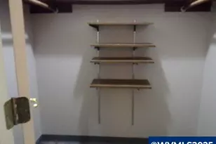 950 Evergreen Rd, Woodburn, OR 97071 - Photo 13