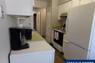 950 Evergreen Rd, Woodburn, OR 97071 - Photo 5