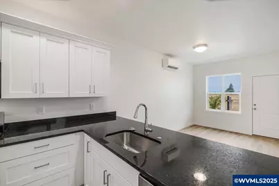 365 SE Kitzmiller Dr, Dallas, OR 97338 - Photo 3