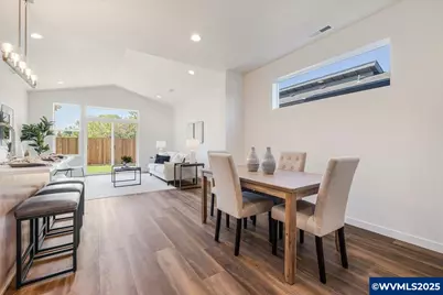 413 SE Shetterly Dr, Dallas, OR 97338 - Photo 3