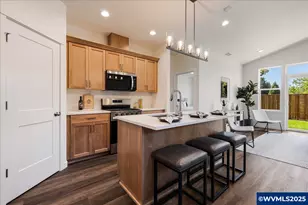 413 SE Shetterly Dr, Dallas, OR 97338 - Photo 5