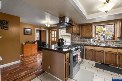 1335 Neahkahnie St SE, Salem, OR 97306 - Photo 9