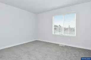 1255 Parkside Ave, Woodburn, OR 97071 - Photo 9