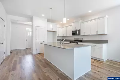 701 Tigerlily St, Silverton, OR 97381 - Photo 11