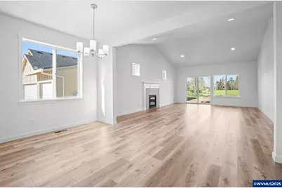 701 Tigerlily St, Silverton, OR 97381 - Photo 17