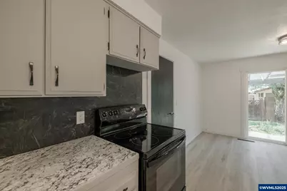 615 5th Av, Sweet Home, OR 97386 - Photo 7